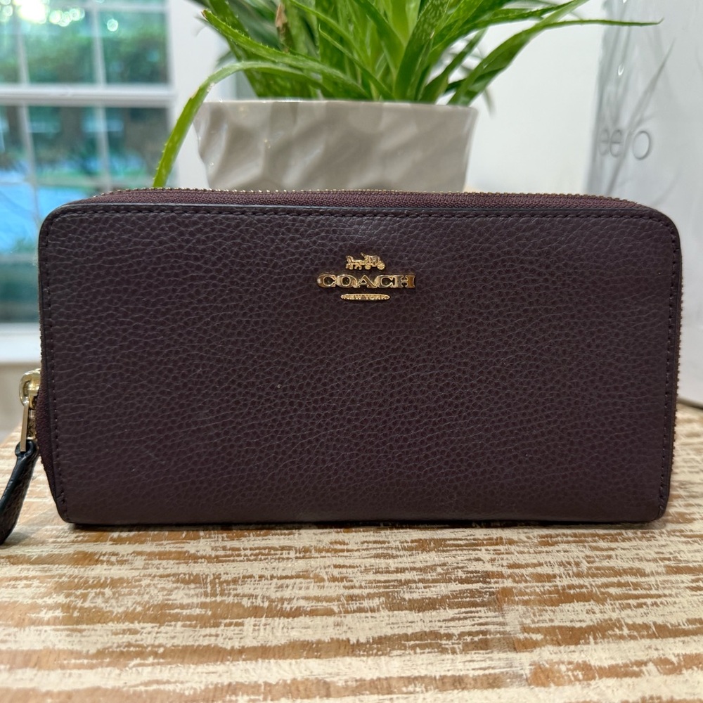 Coach Dark Purple Leather Zip Wallet/clutch